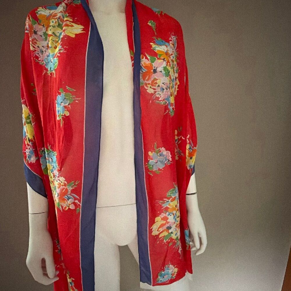 Lauren Ralph Lauren Betsy Floral Scarf Wrap Blue Red Floral Oblong